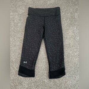 Under Armour - Black & Grey Workout Pants size Small